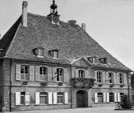 NB-mairie-nid-cigogne.jpg